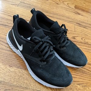 Nike Women's Odyssey React Flyknit